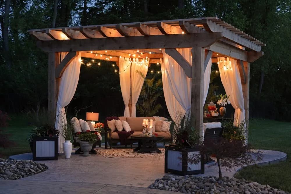 Outdoor Shaded Seating
