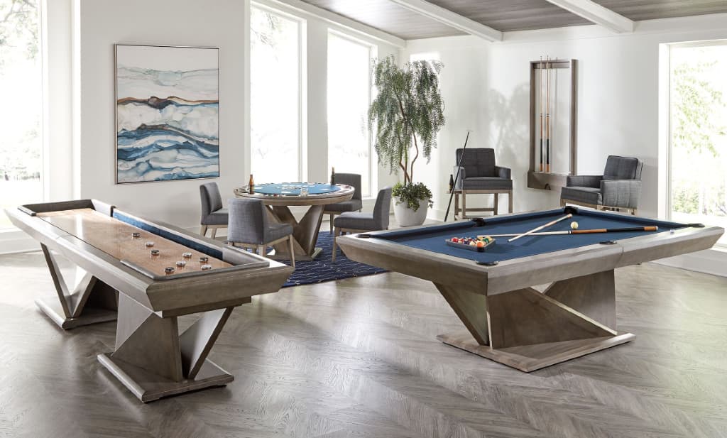 Adult'S Entertainment Room