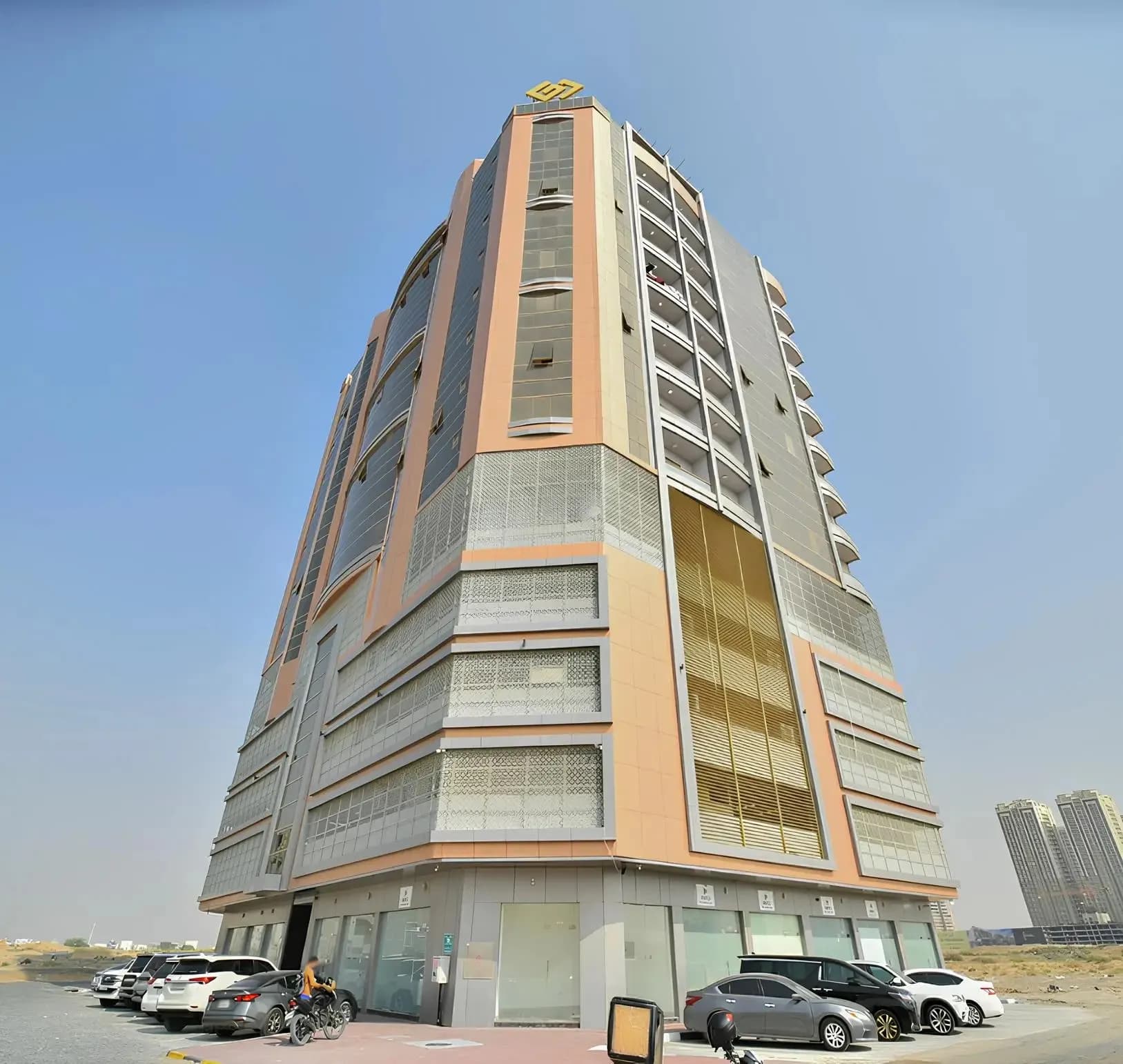 Al Ghoroub Tower preview 3